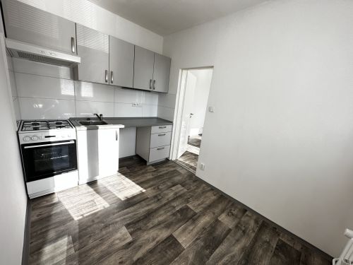 Pronájem bytu 2+1 44 m2, ul. Tarnavova 3003/7, Ostrava - Zábřeh